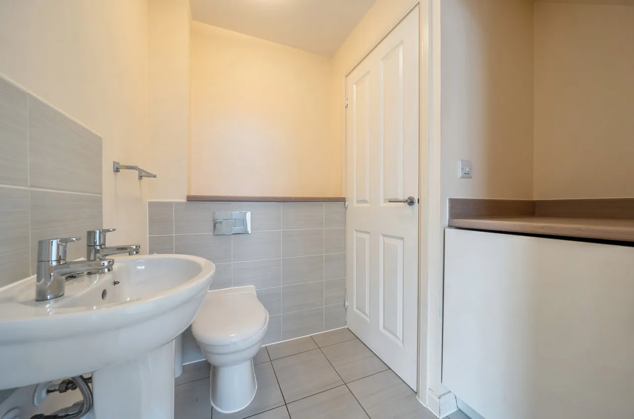 Furze Drive, Romsey, SO51, photo 13