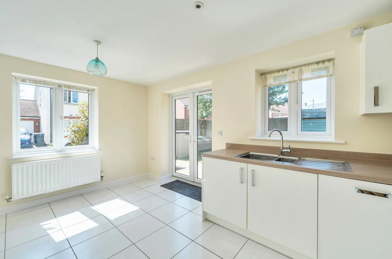 Furze Drive, Romsey, SO51, photo 10