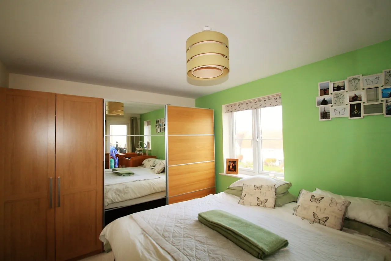 Cochrane Drive, Dartford, photo 7