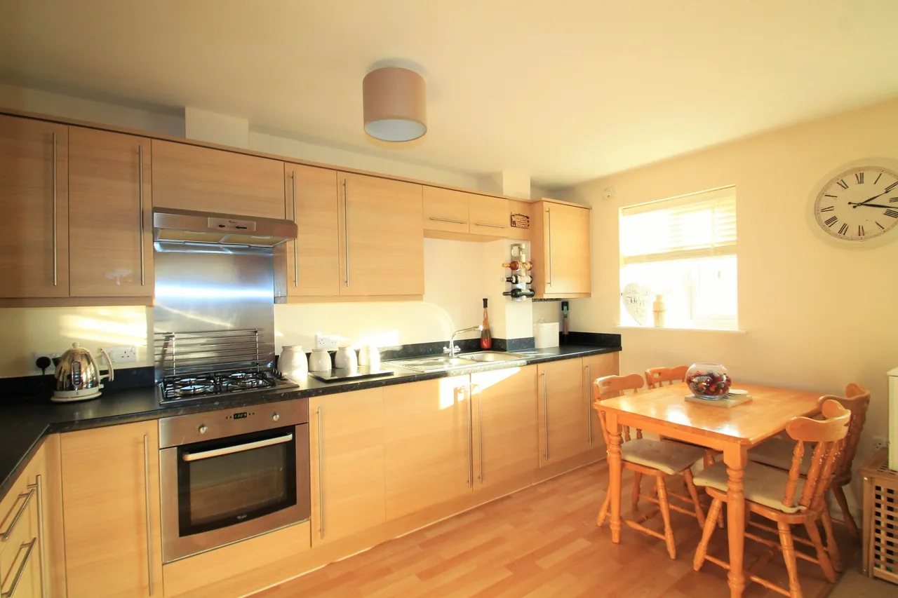 Cochrane Drive, Dartford, photo 4