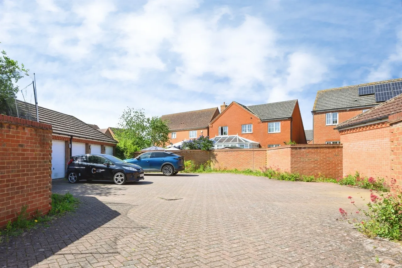 Thorn Road, Peterborough, PE7, photo 14