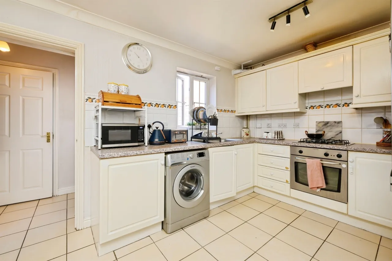 Thorn Road, Peterborough, PE7, photo 7