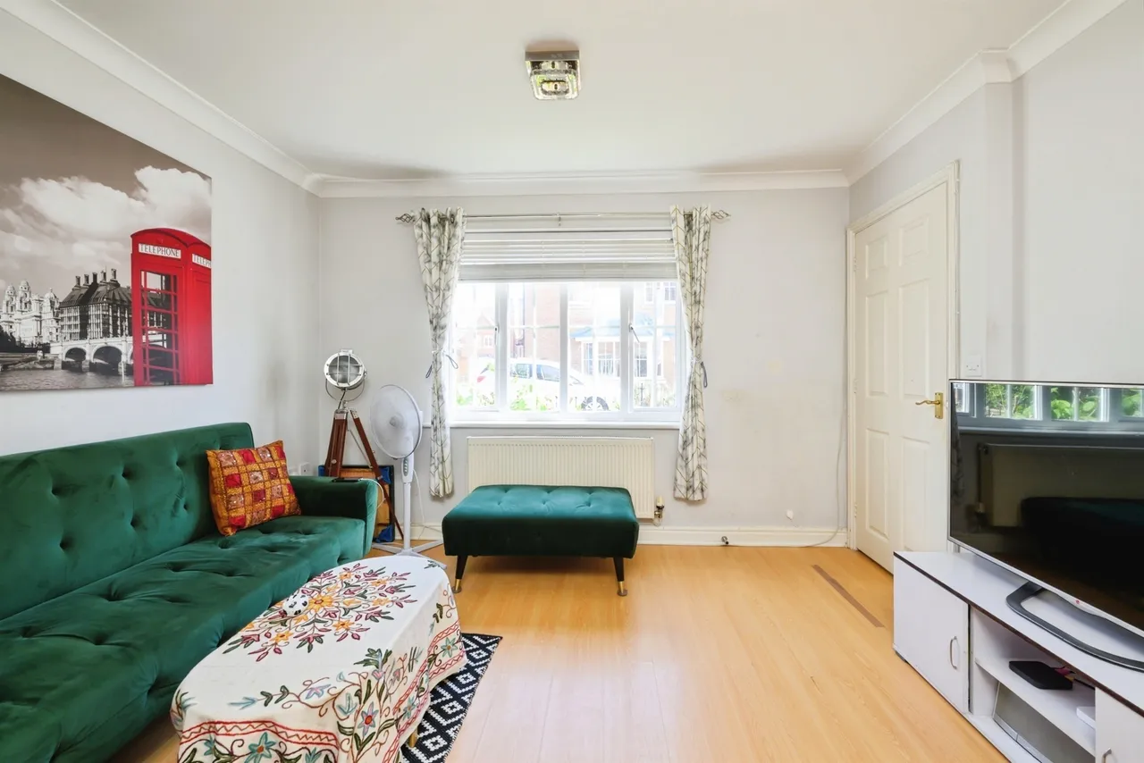 Thorn Road, Peterborough, PE7, photo 2