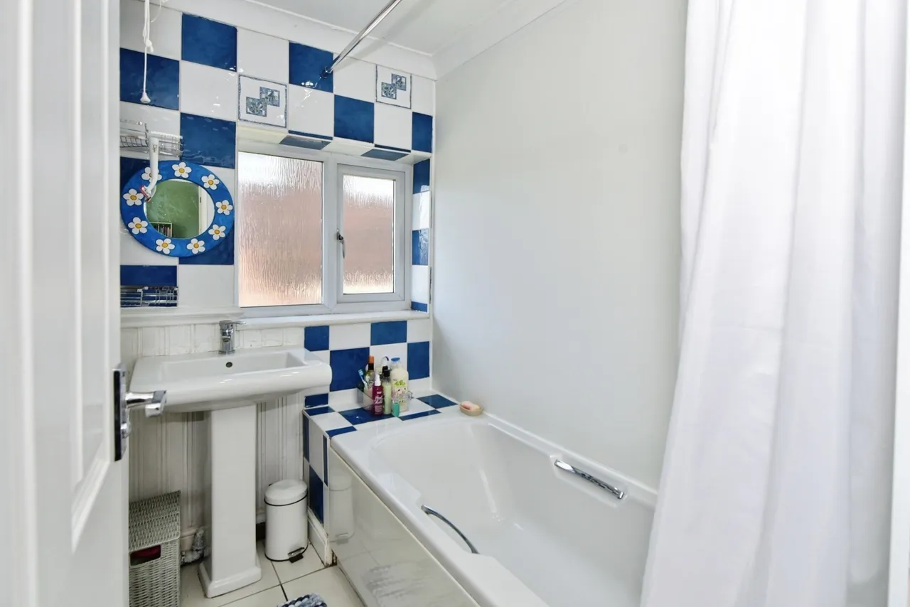 Cotleigh Crescent, SHEFFIELD, South Yorkshire, S12, photo 10
