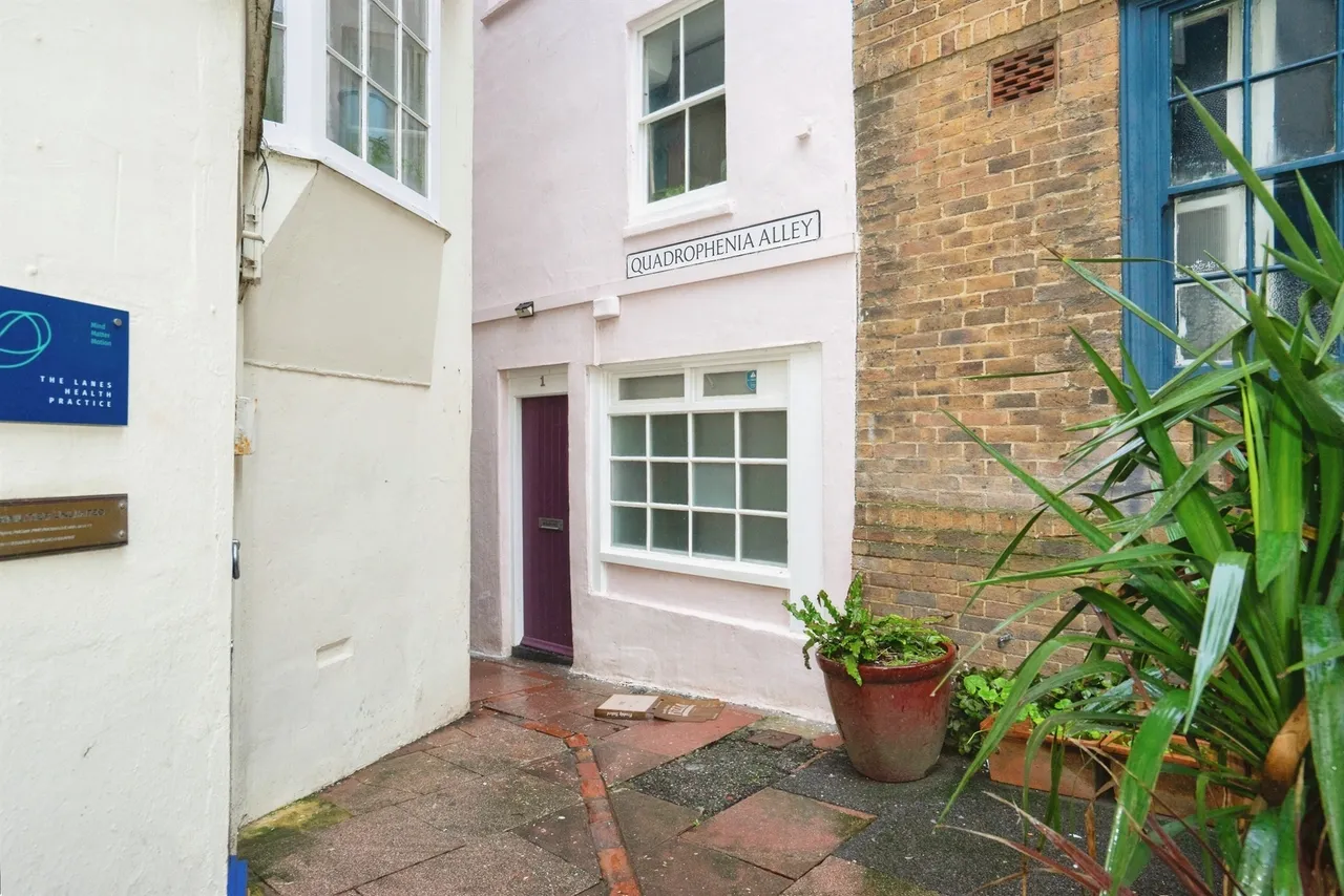 2 bed house for sale — Little East Street, Brighton