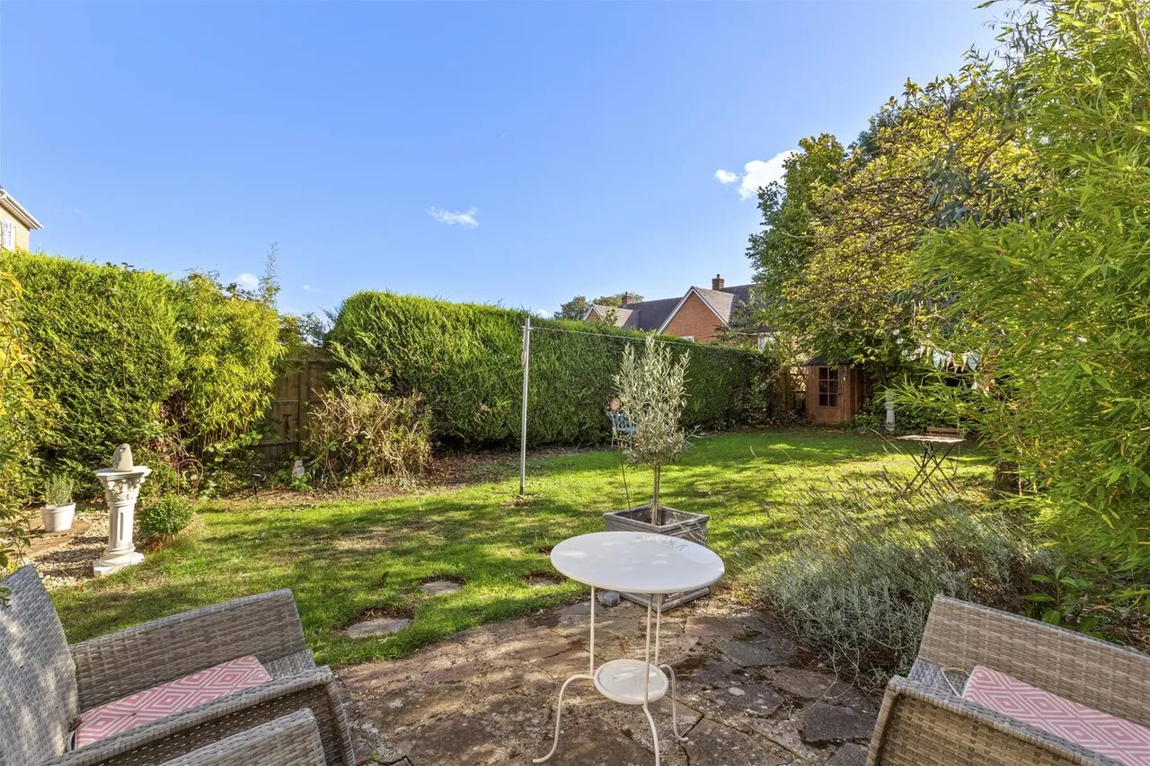 Totteridge Drive, High Wycombe, HP13, photo 3