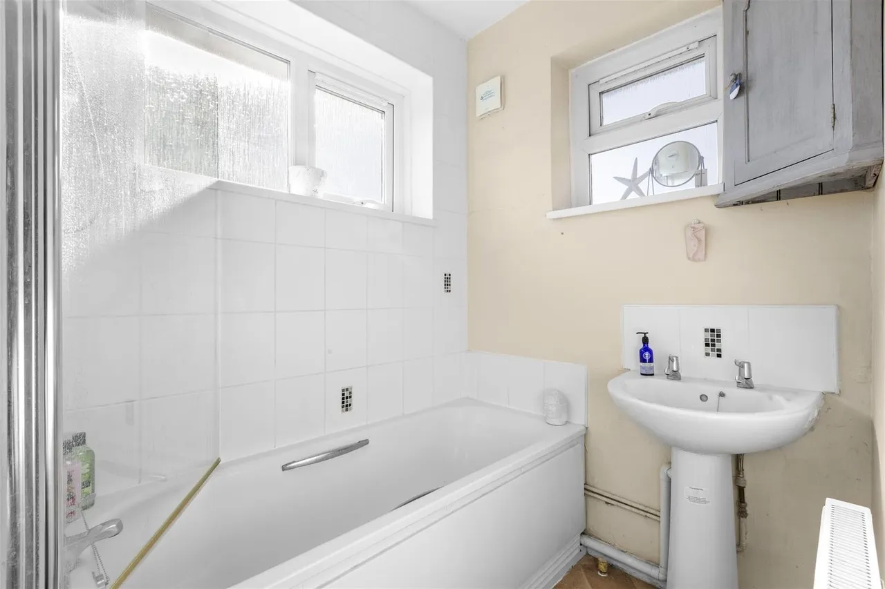 Totteridge Drive, High Wycombe, HP13, photo 13