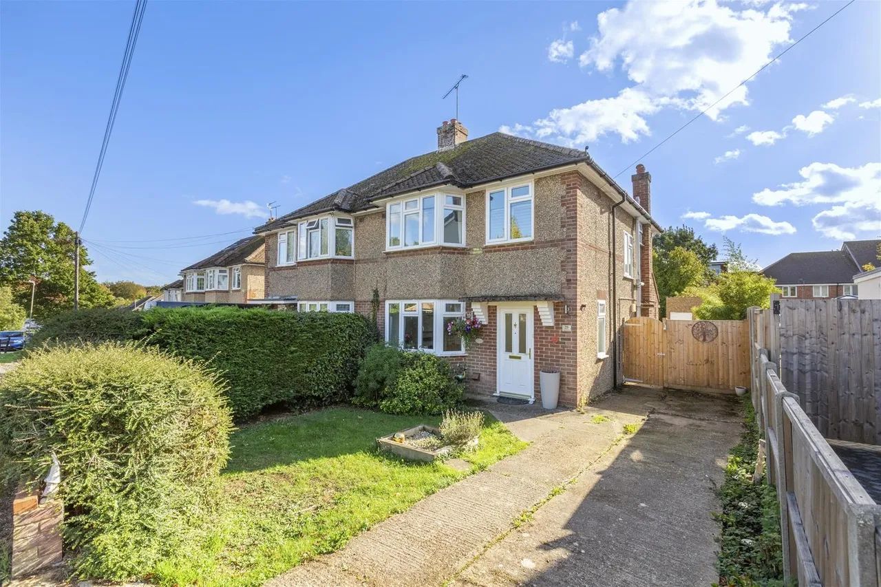 3 bed flat for sale, Totteridge Drive, High Wycombe, HP13