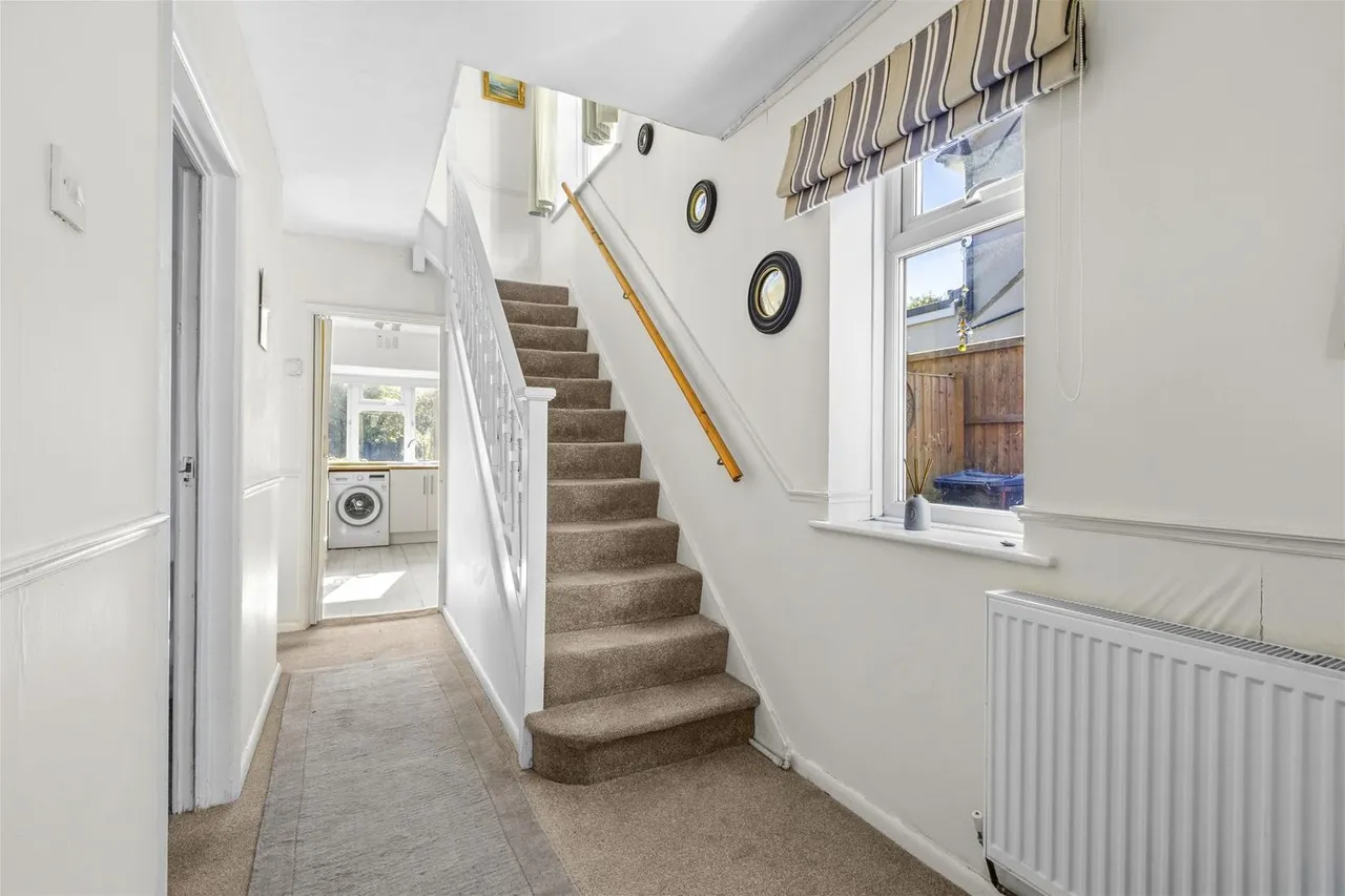 Totteridge Drive, High Wycombe, HP13, photo 6