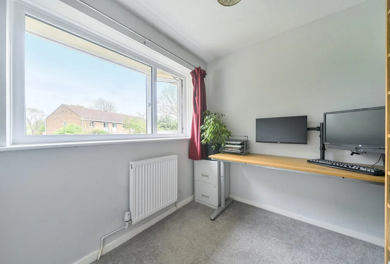 Oakbrook Drive, Gloucestershire, The Reddings, GL51 6SB, photo 8