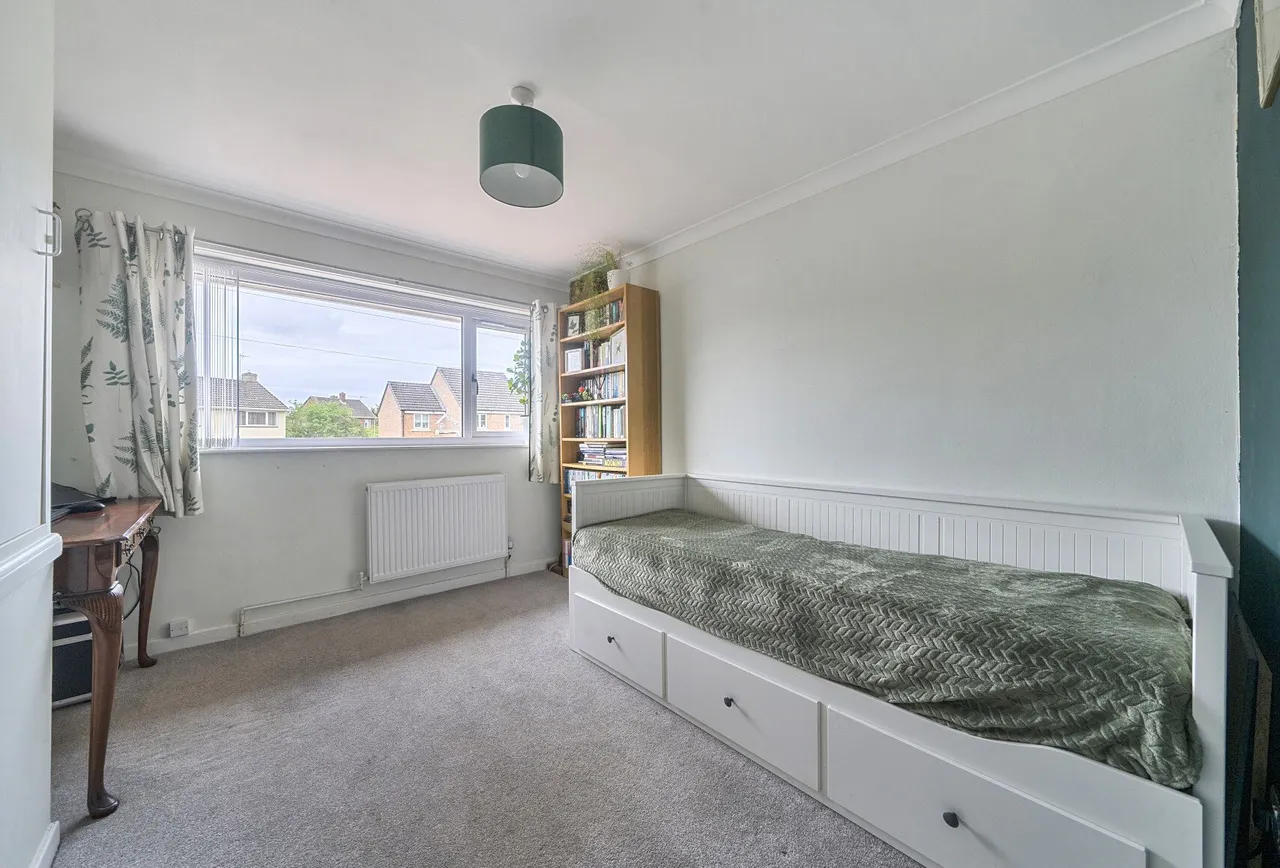 Oakbrook Drive, Gloucestershire, The Reddings, GL51 6SB, photo 7