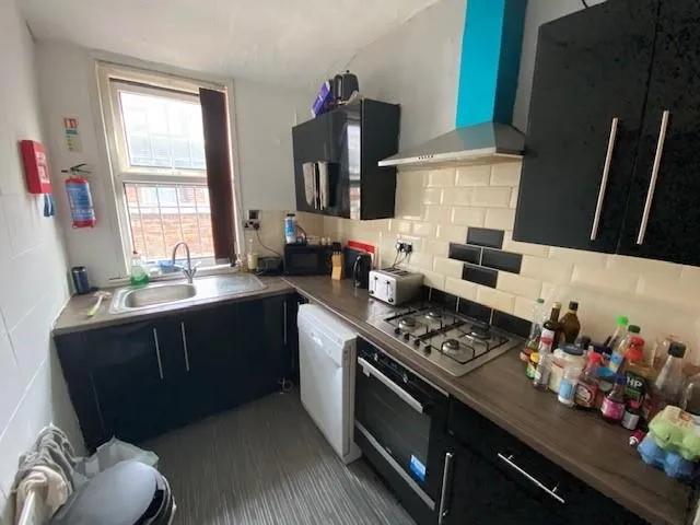 Booth Avenue, Fallowfield, M14, photo 5