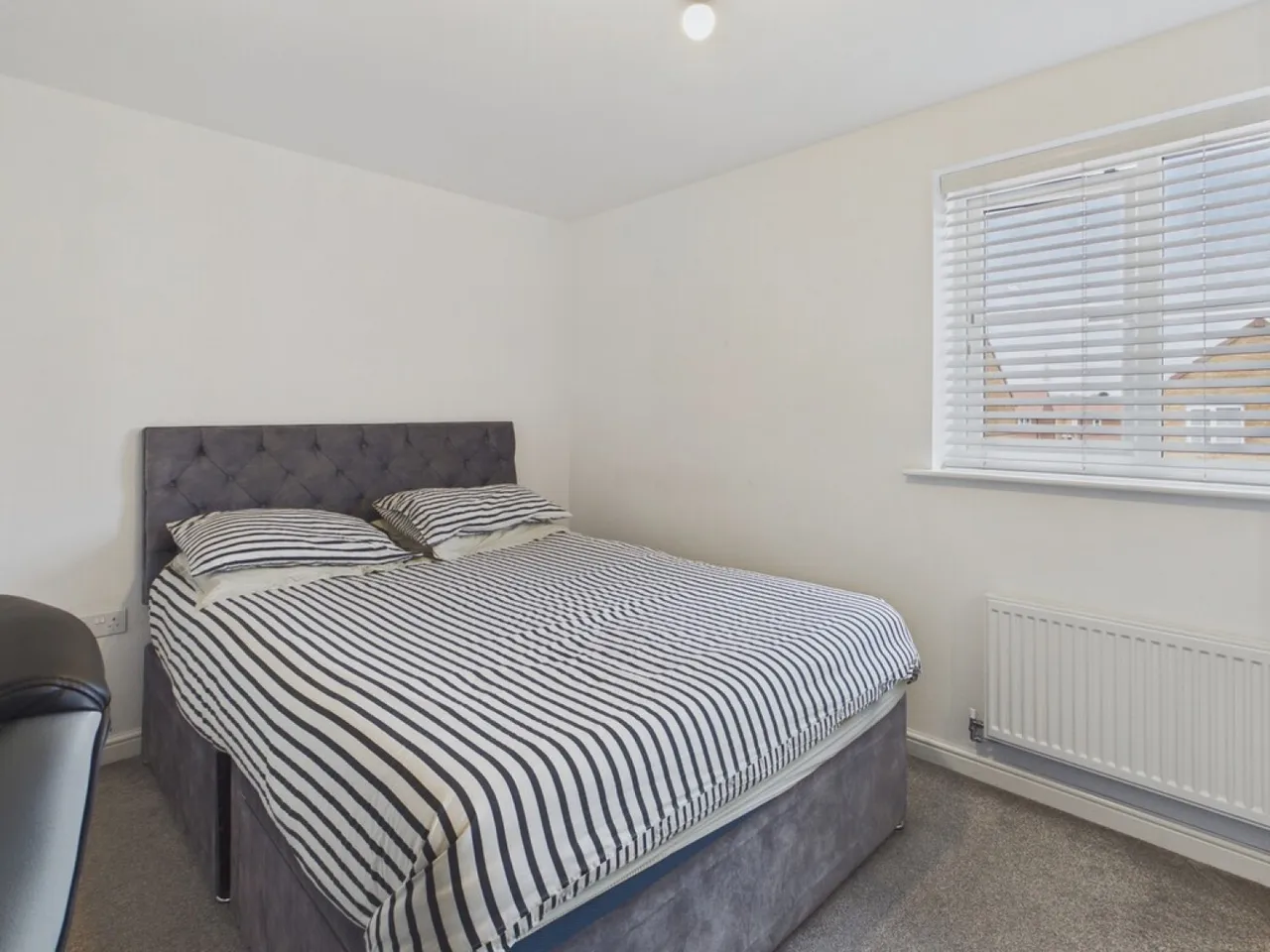 Curlew Street, Poolsbrook, S43, photo 13