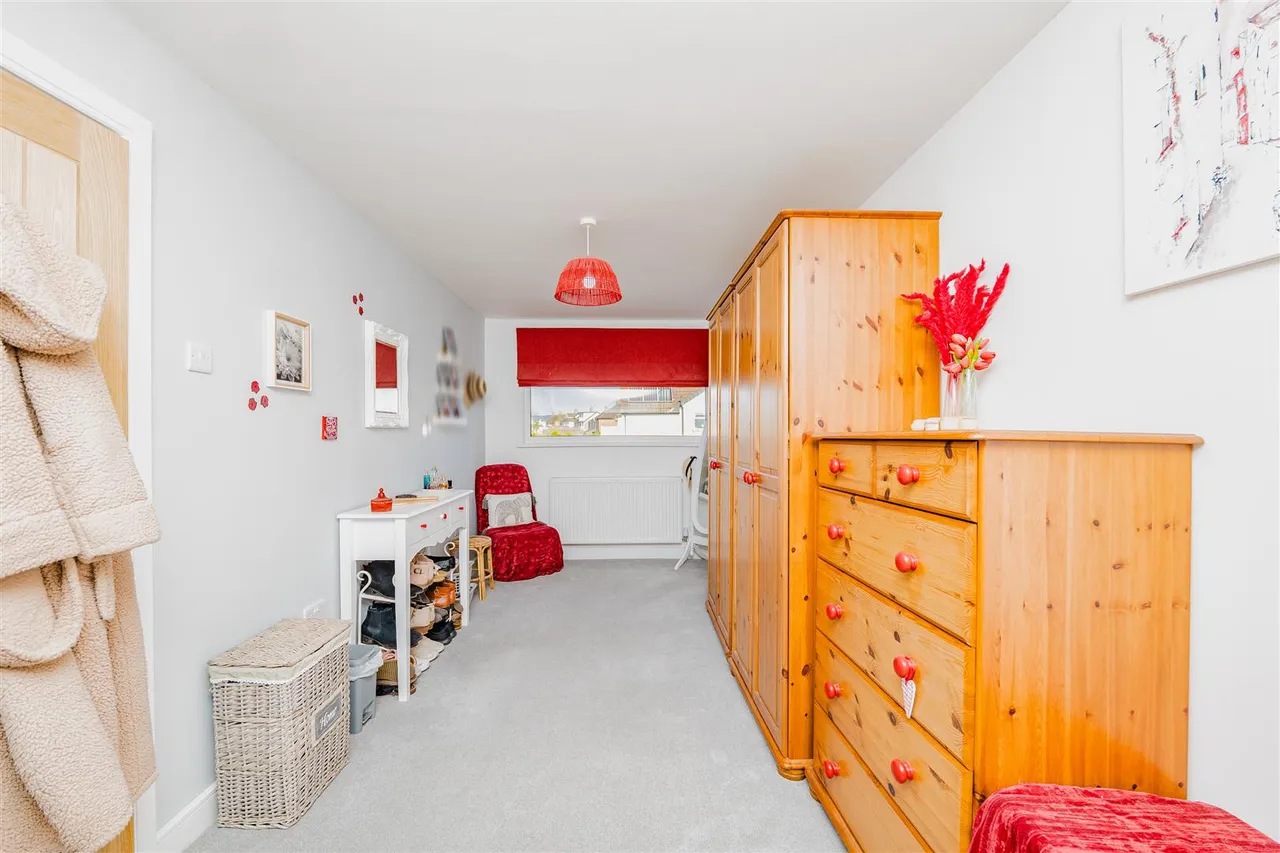 Pontypridd Road, Barry, CF62 7LS, photo 32