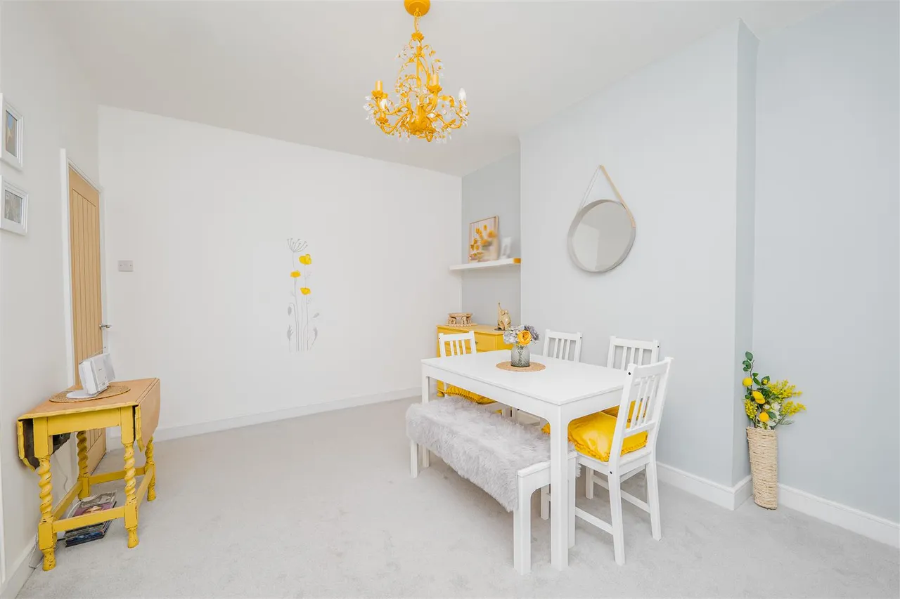 Pontypridd Road, Barry, CF62 7LS, photo 11