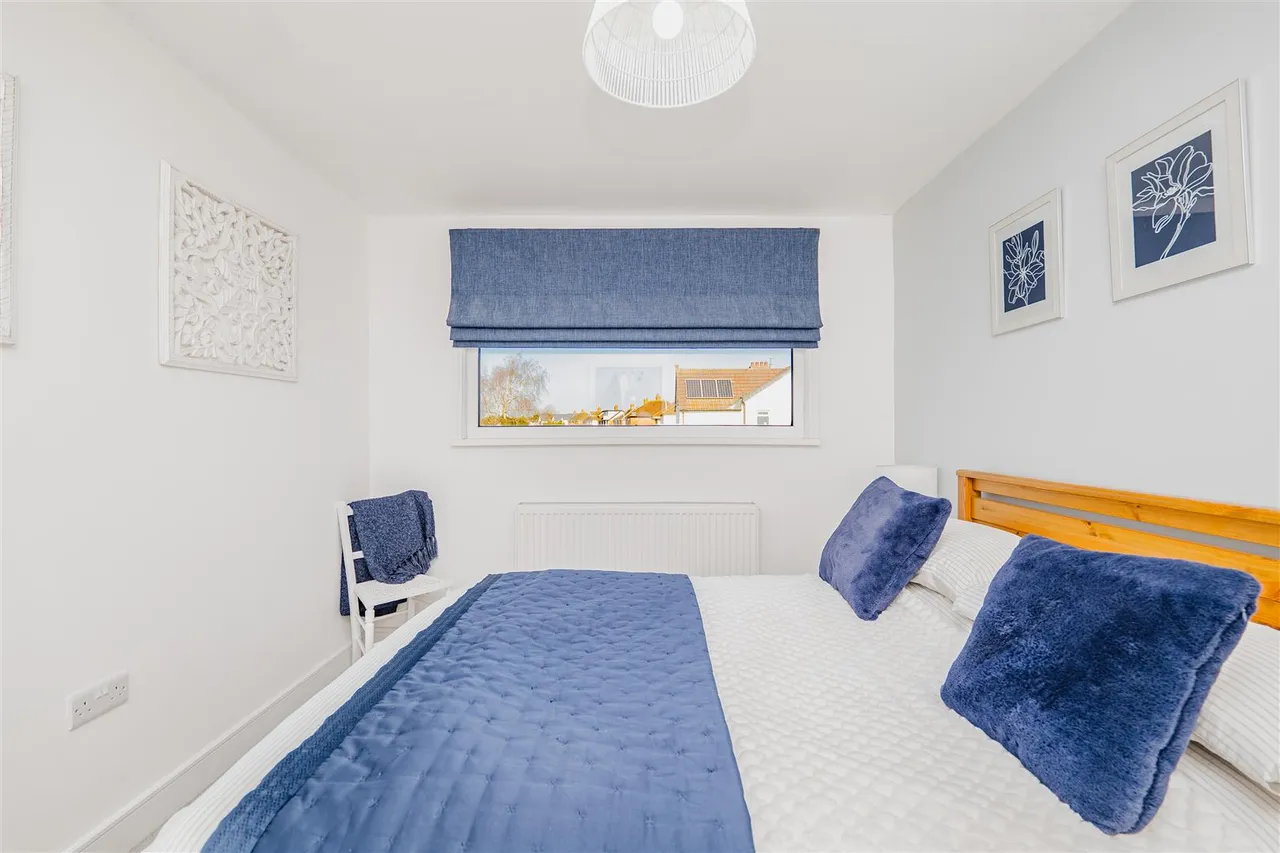 Pontypridd Road, Barry, CF62 7LS, photo 30