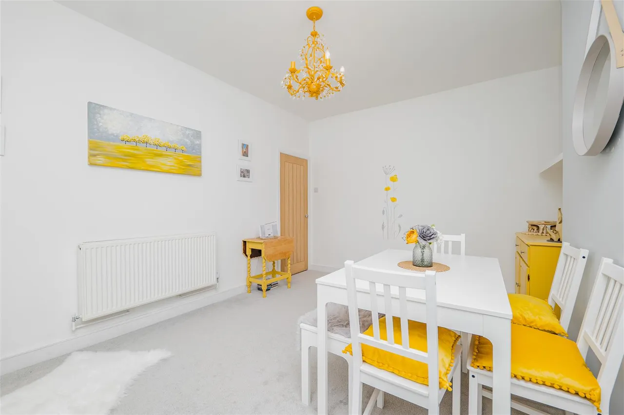 Pontypridd Road, Barry, CF62 7LS, photo 12