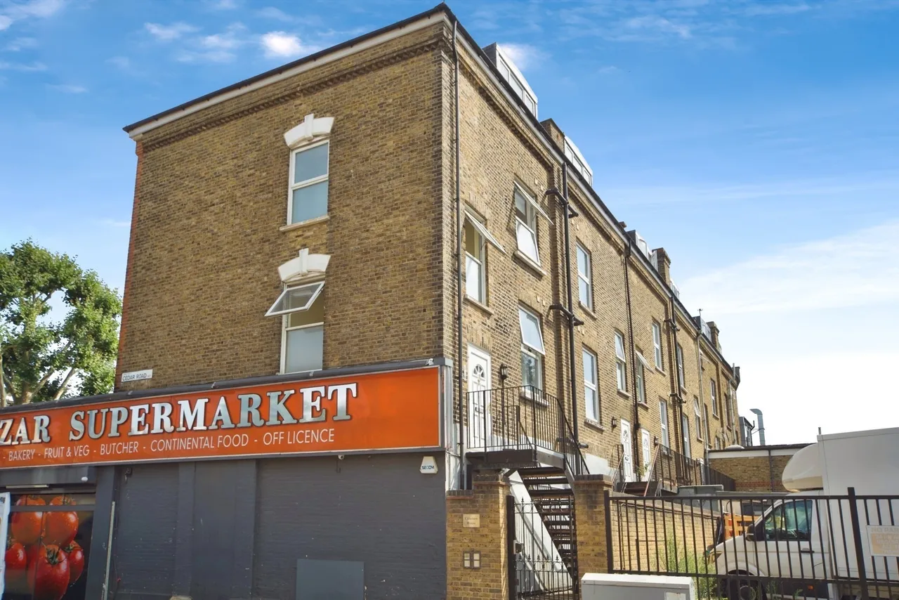 1 bed flat for sale — Cedar Road, London, N17
