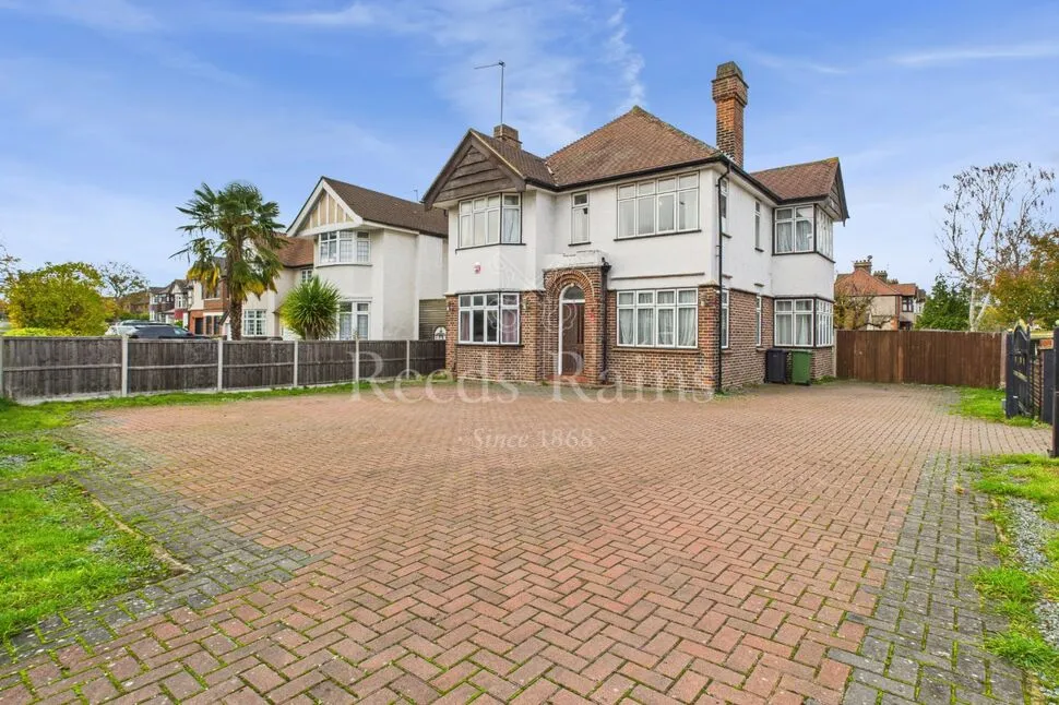 4 bed house for sale, Shepherds Lane, Dartford, DA1