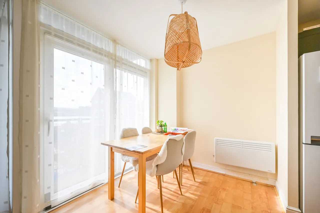 441 Fishguard Way, London, photo 3