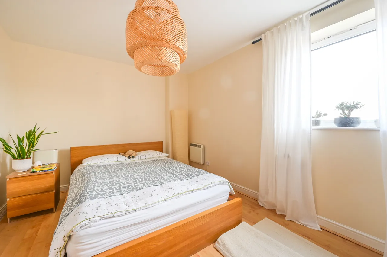 441 Fishguard Way, London, photo 4