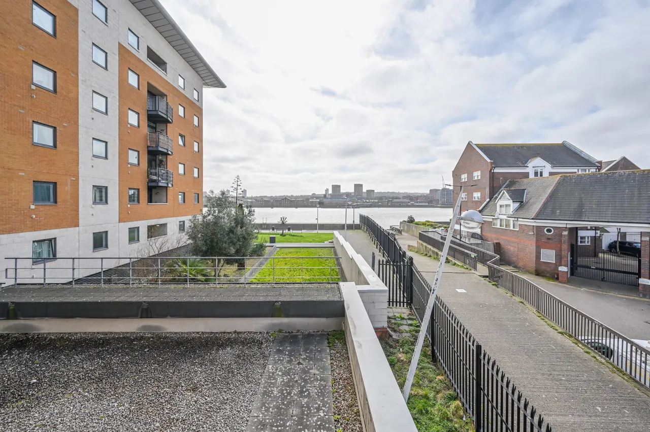 441 Fishguard Way, London, photo 5
