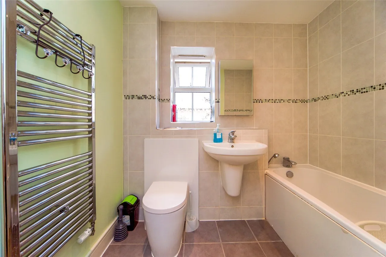 Fairmead Lodge, 8 The Ridgeway, Enfield, EN2, photo 10
