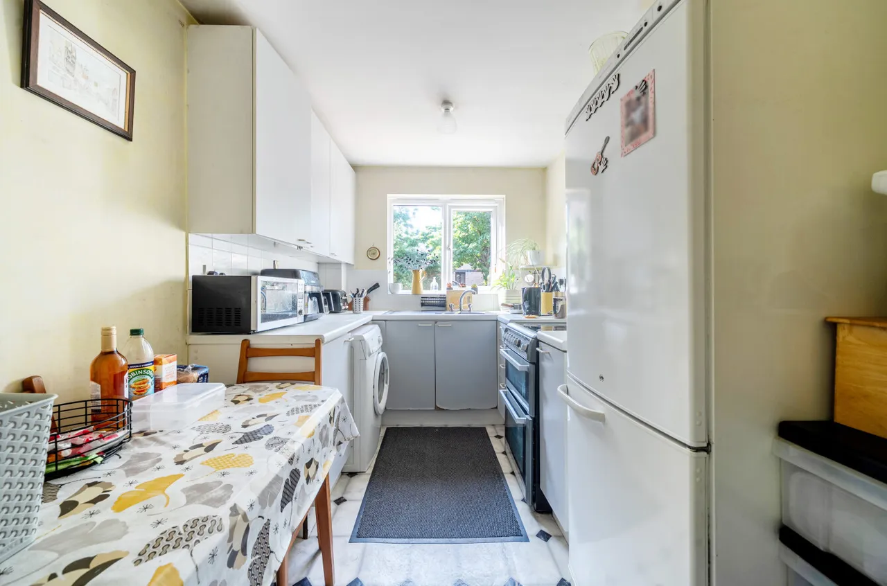 Weybrook Drive, Guildford, GU4, photo 7