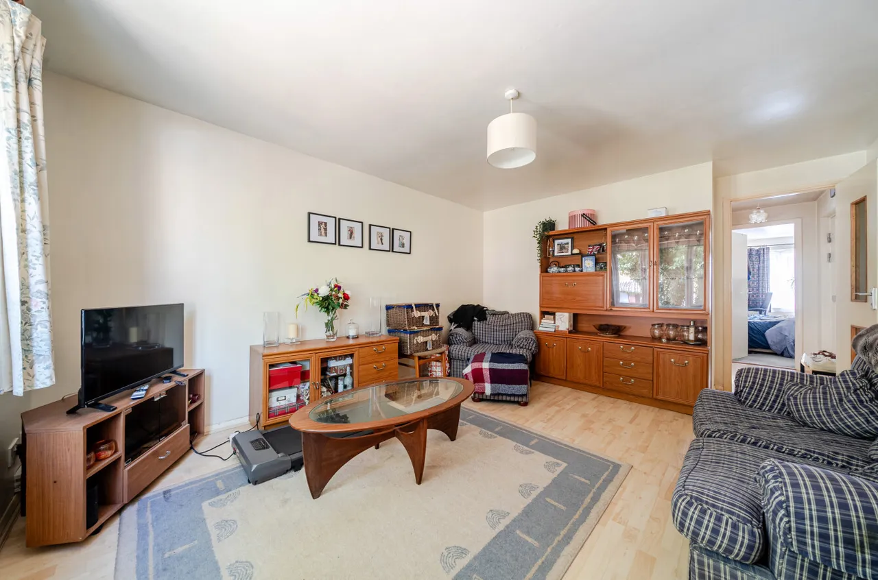 Weybrook Drive, Guildford, GU4, photo 5
