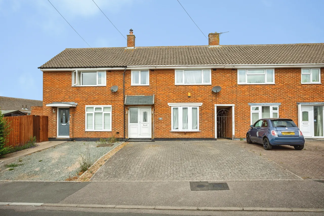 3 bed house for sale, Charnwood Drive, Melton Mowbray, LE13