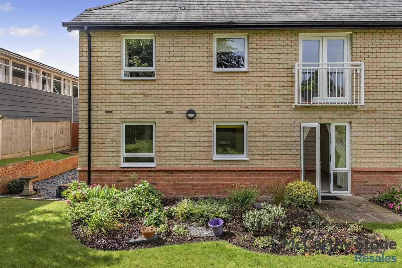 1 bed flat for sale, St. Catherines Road, Grantham, NG31