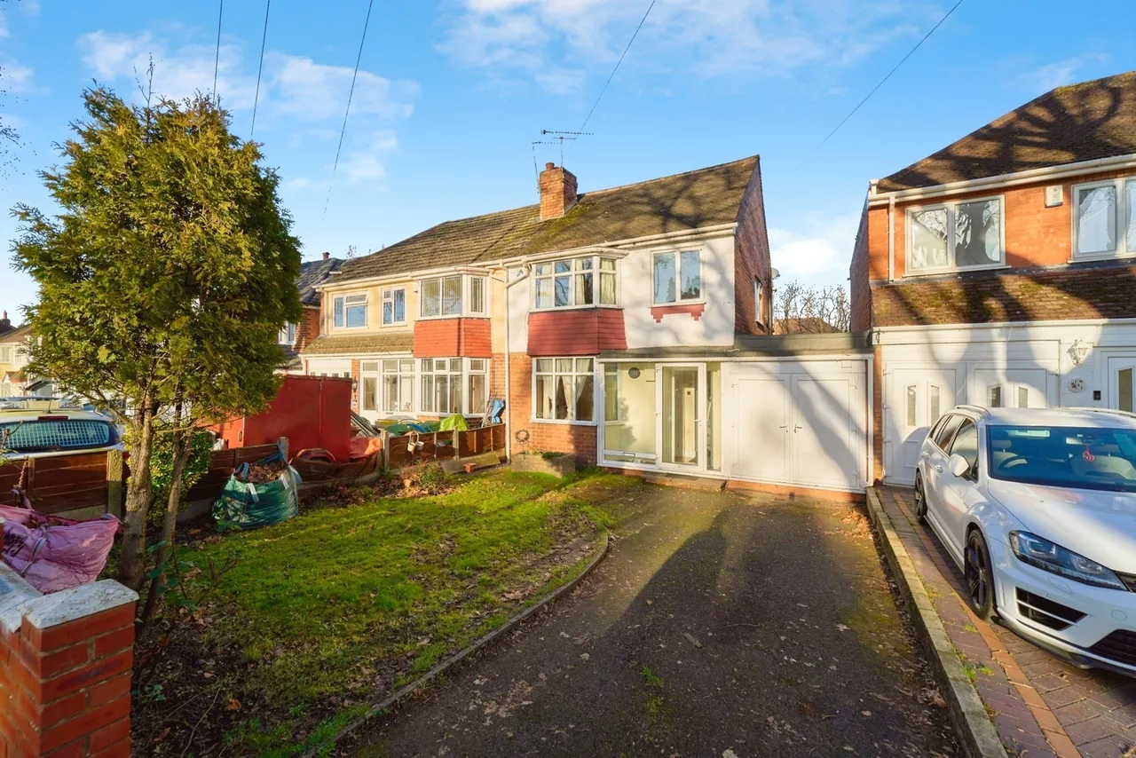 3 bed house for sale — Walstead Road, Walsall, WS5