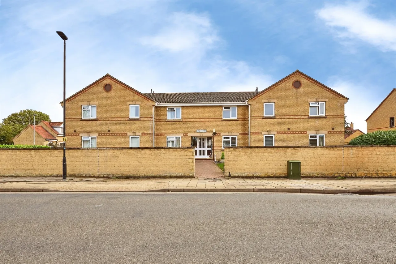 2 bed flat for sale, Church Street, Peterborough, PE4