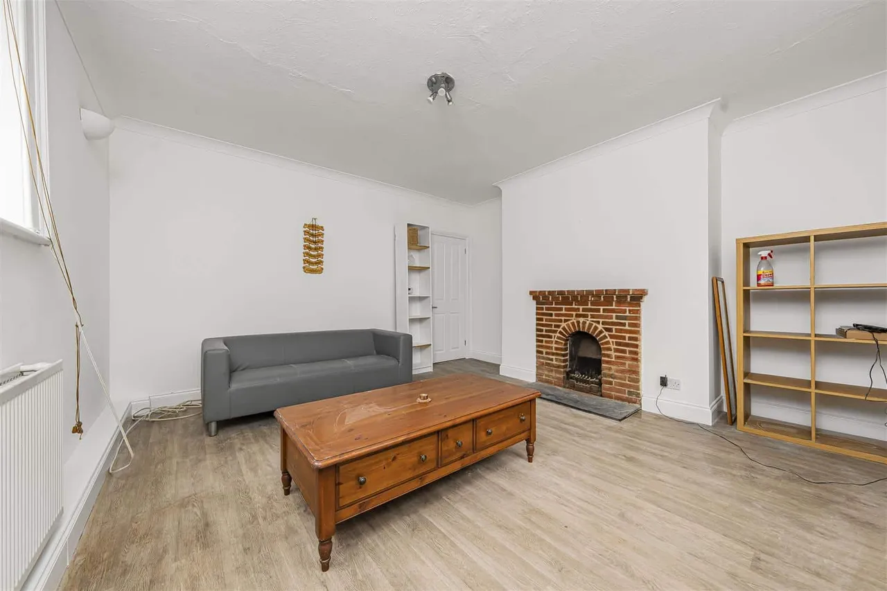 6 Priory Way, Datchet, Berkshire, SL3 9JQ, photo 4