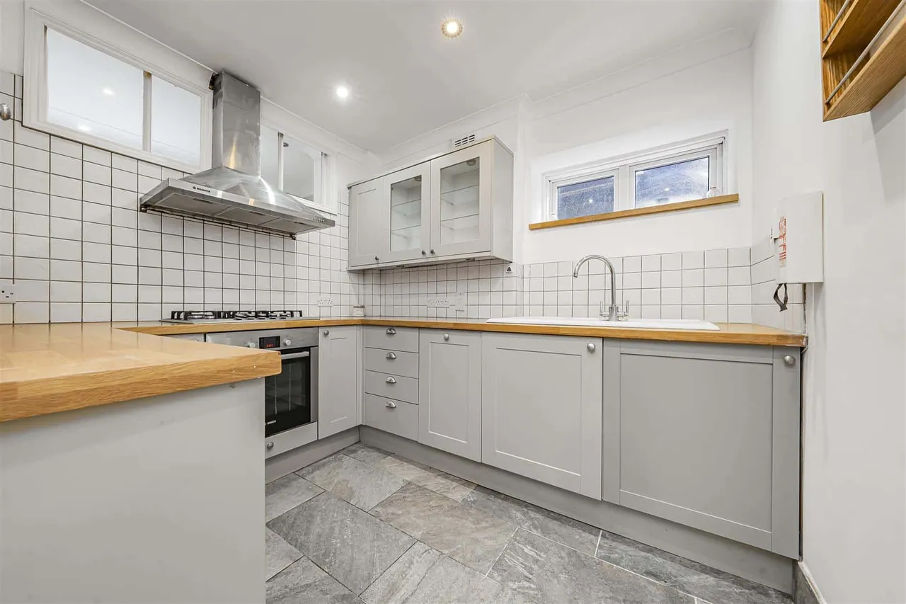 6 Priory Way, Datchet, Berkshire, SL3 9JQ, photo 6