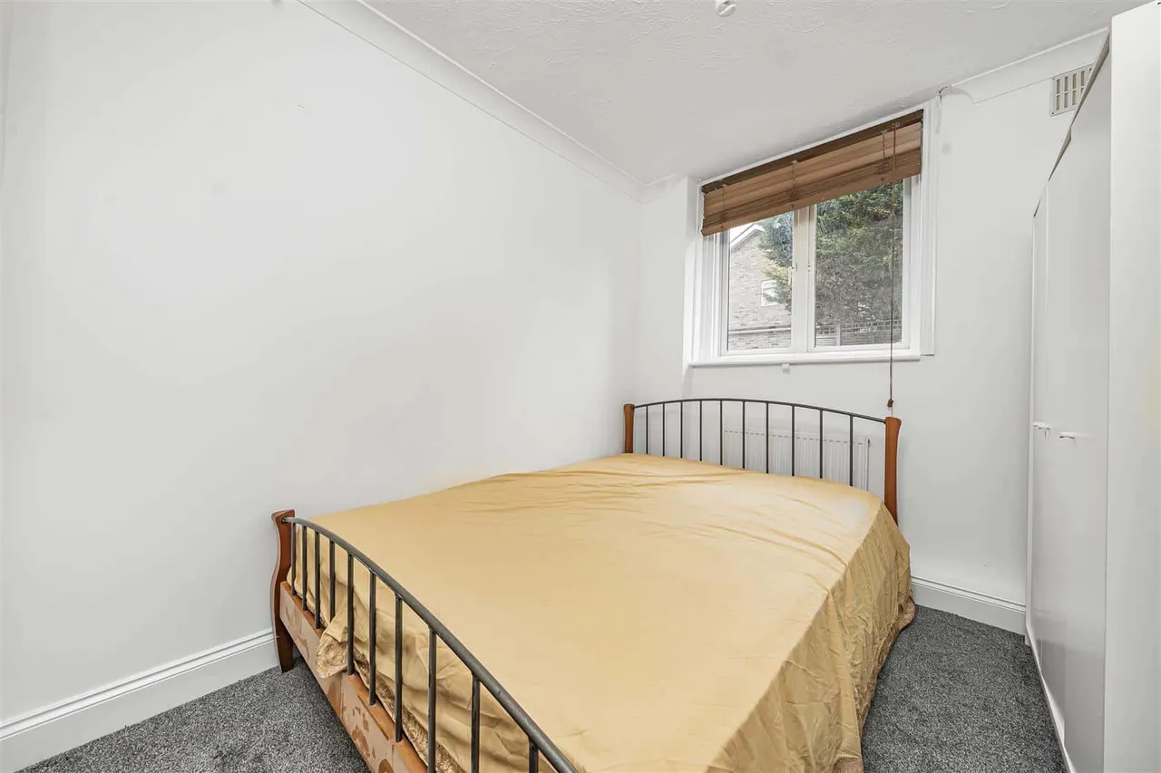 6 Priory Way, Datchet, Berkshire, SL3 9JQ, photo 10
