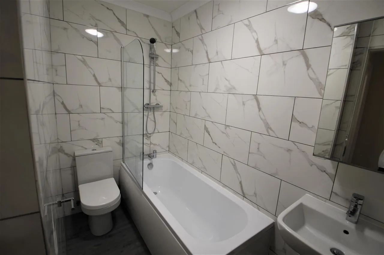 Belle Vue Road, Hyde Park, LS3, photo 11