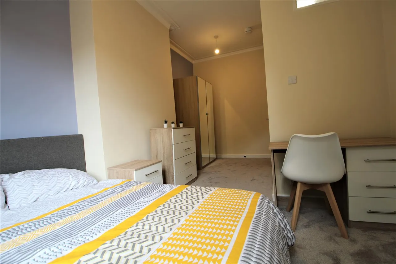Belle Vue Road, Hyde Park, LS3, photo 5