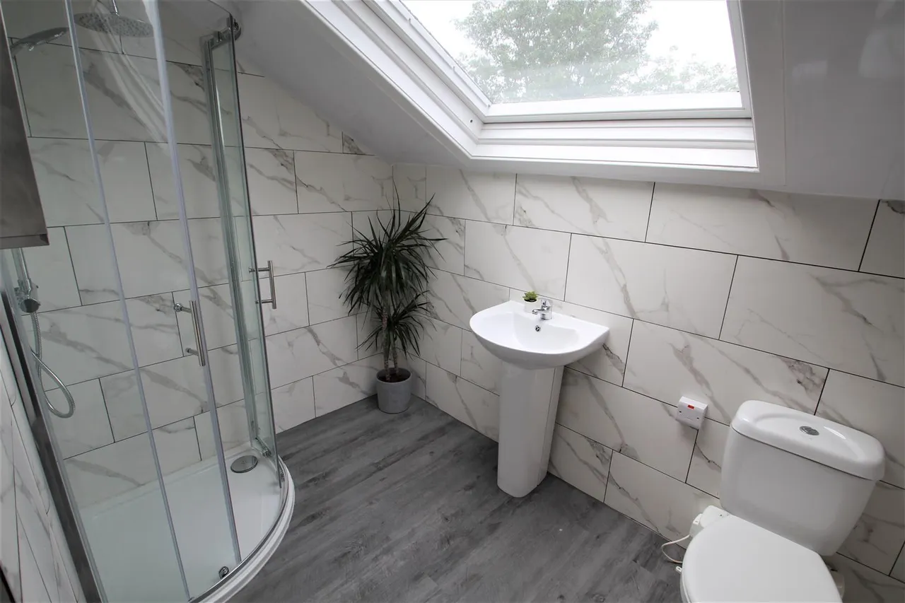 Belle Vue Road, Hyde Park, LS3, photo 12