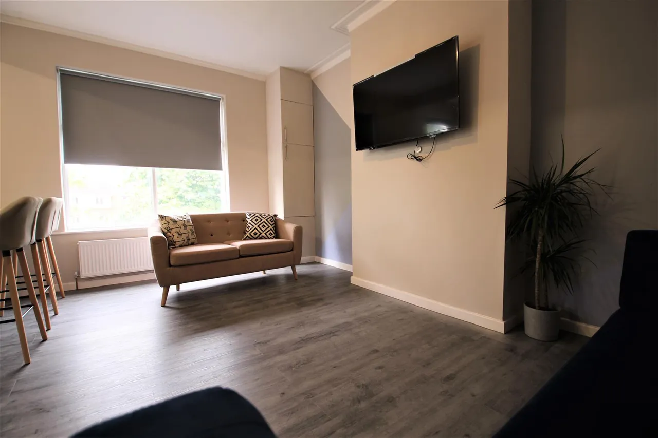 Belle Vue Road, Hyde Park, LS3, photo 3