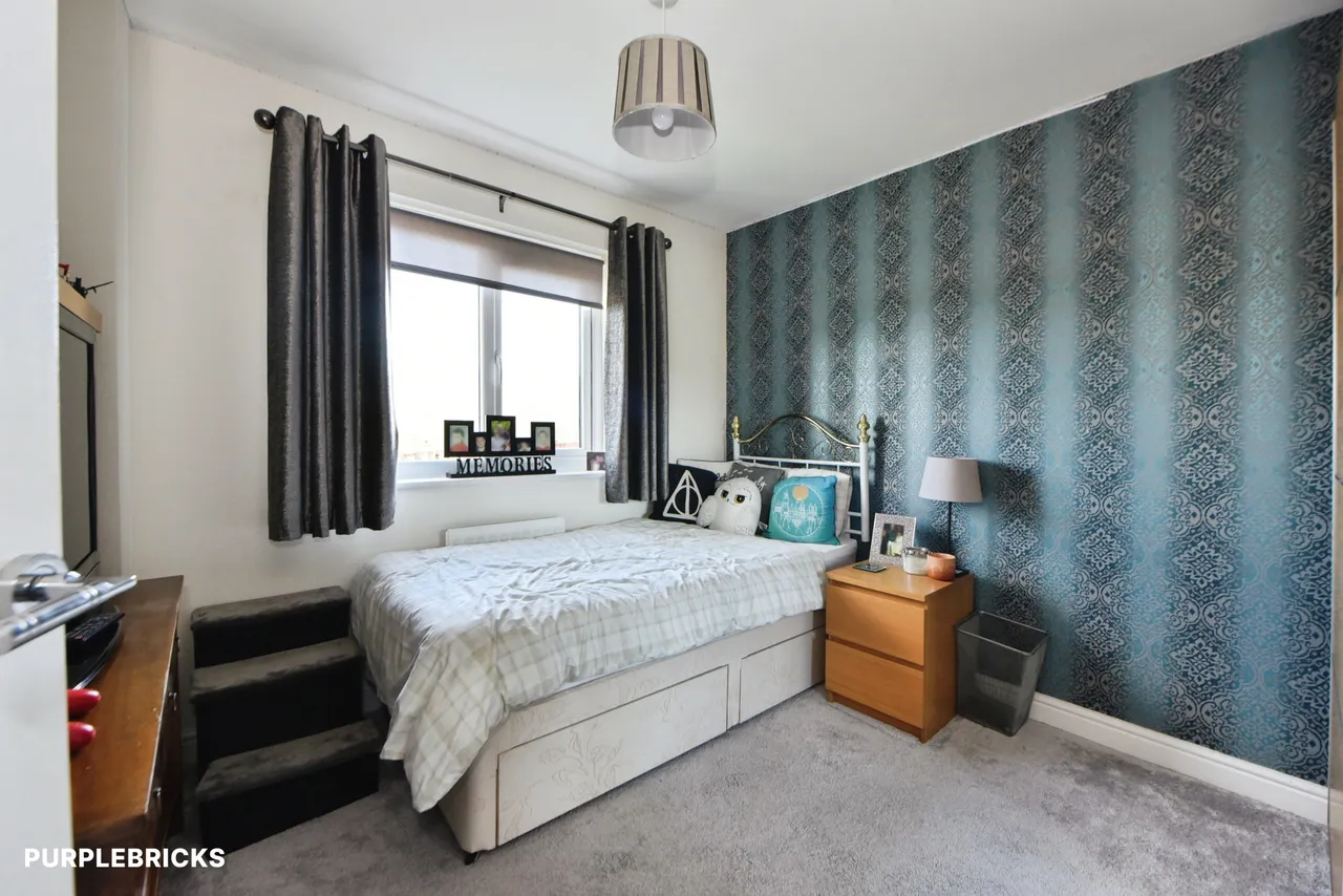 Lea Green Close, Oldham, OL4, photo 20