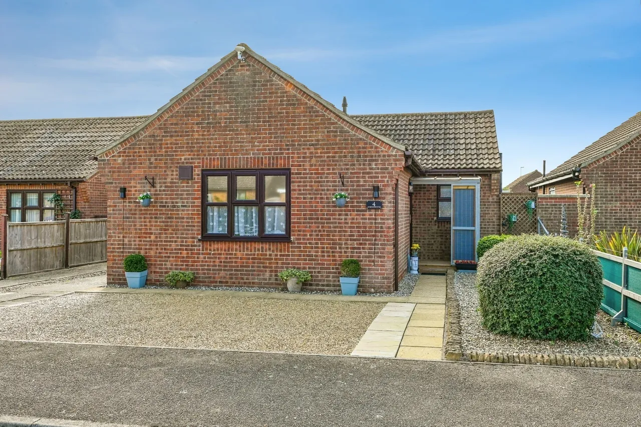 2 bed house for sale, Margarets Close, Hunstanton, PE36