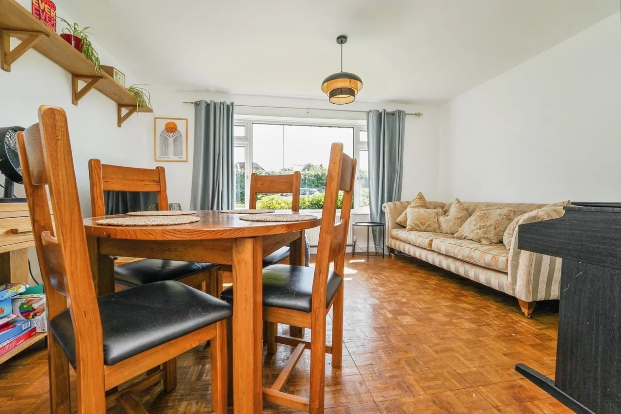 Sterling Court, Cheltenham, GL51, photo 9