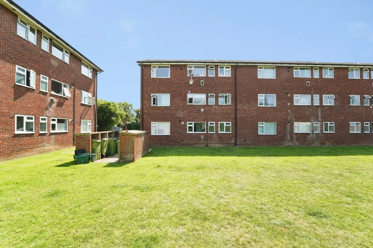 Sterling Court, Cheltenham, GL51, photo 11