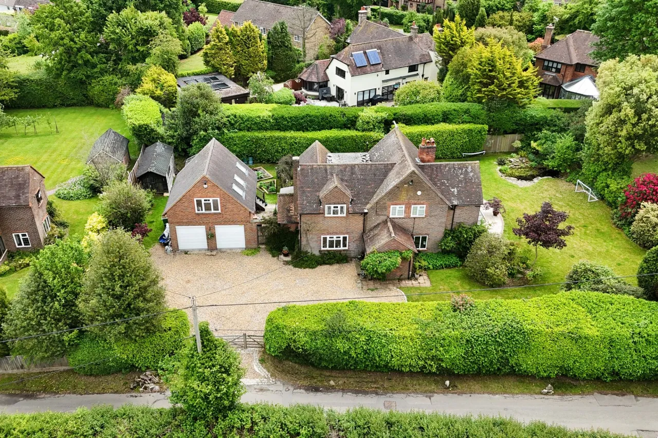 Broombarn Lane, Great Missenden, HP16, photo 12