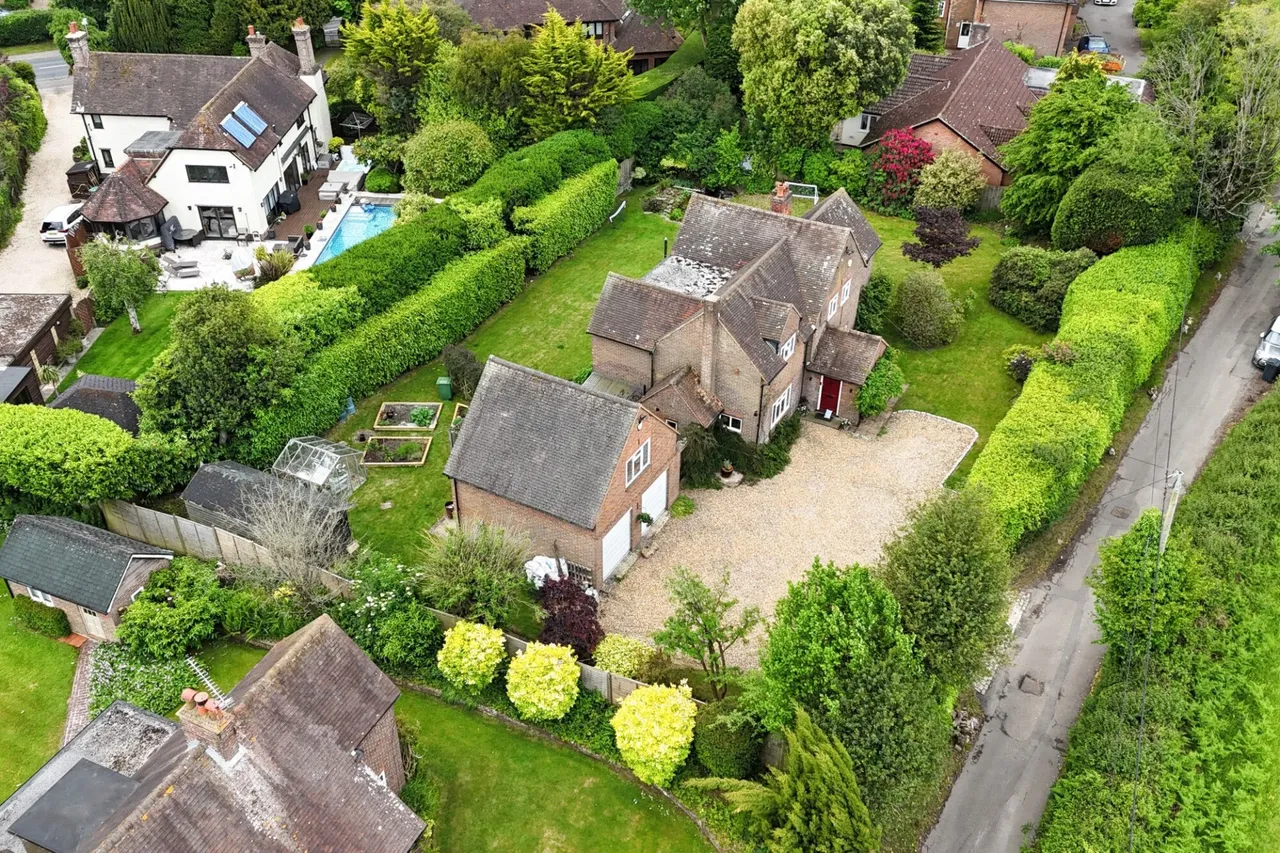 Broombarn Lane, Great Missenden, HP16, photo 44