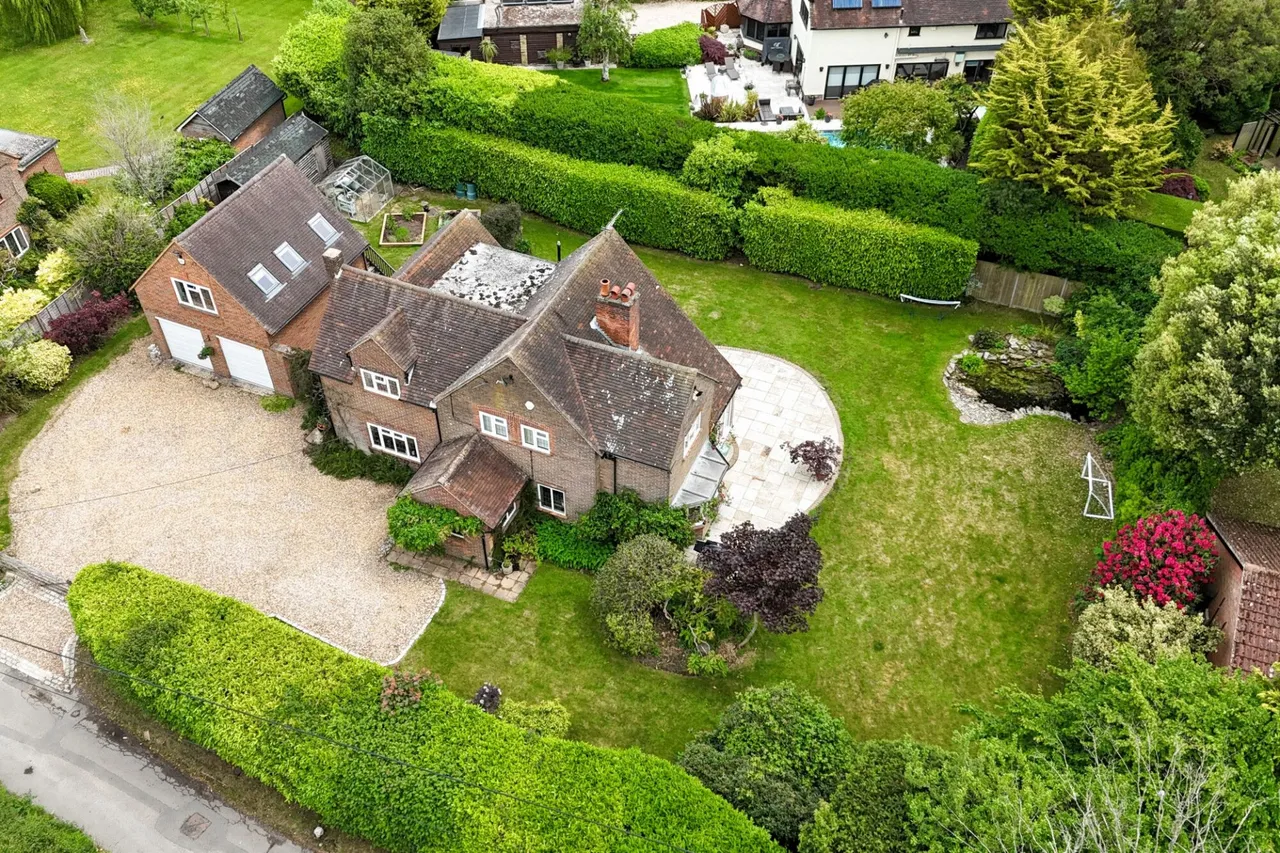 Broombarn Lane, Great Missenden, HP16, photo 50