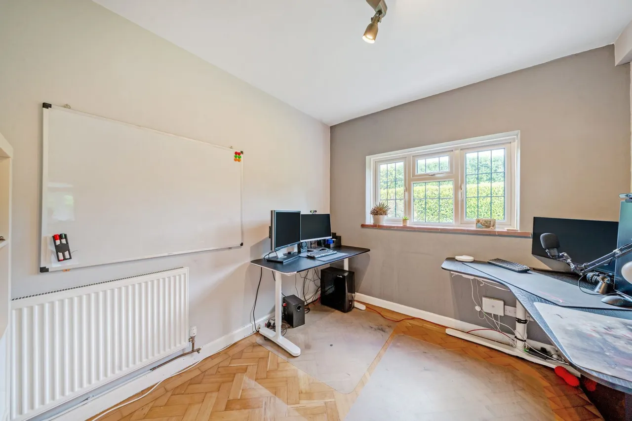 Broombarn Lane, Great Missenden, HP16, photo 27