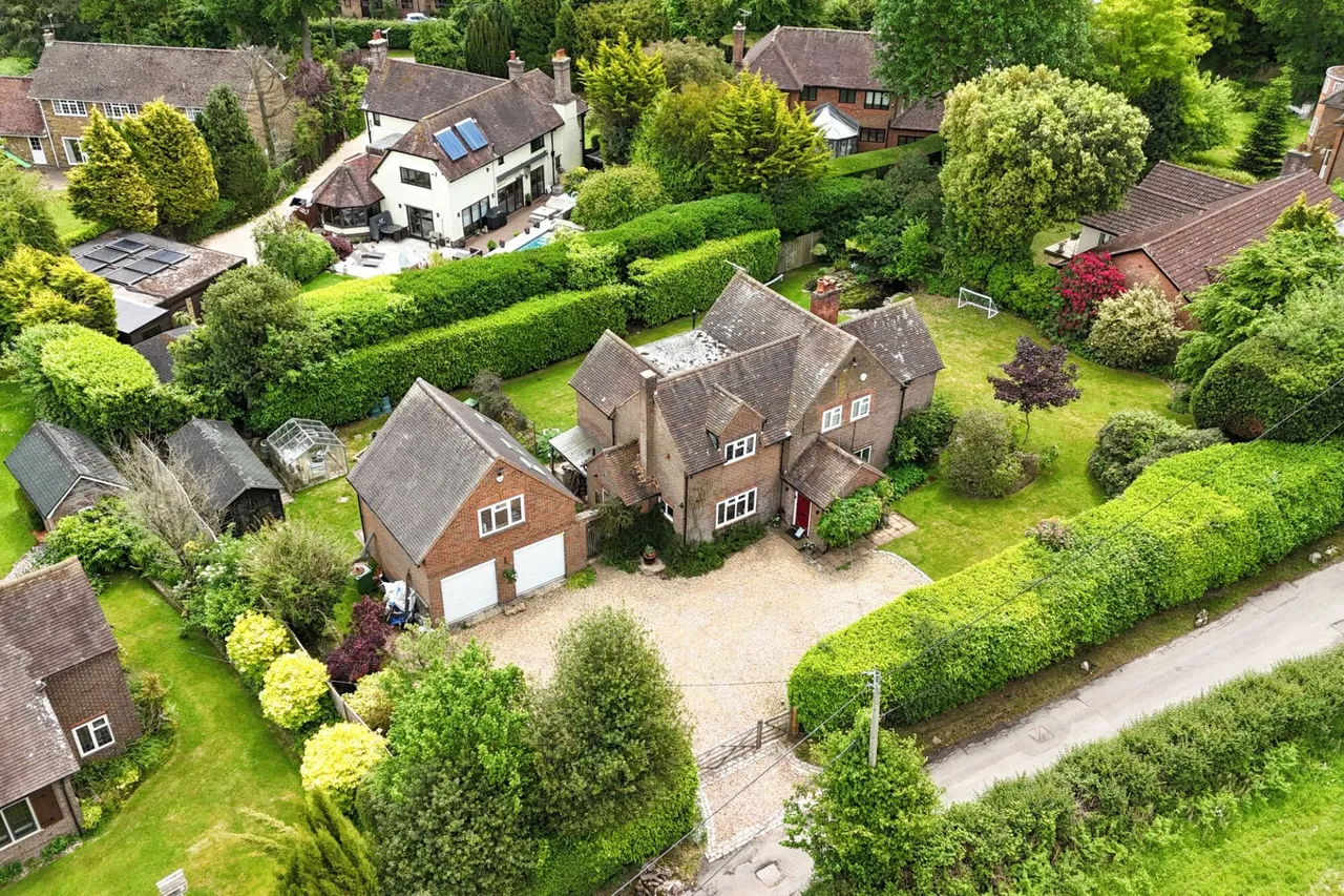 Broombarn Lane, Great Missenden, HP16, photo 46