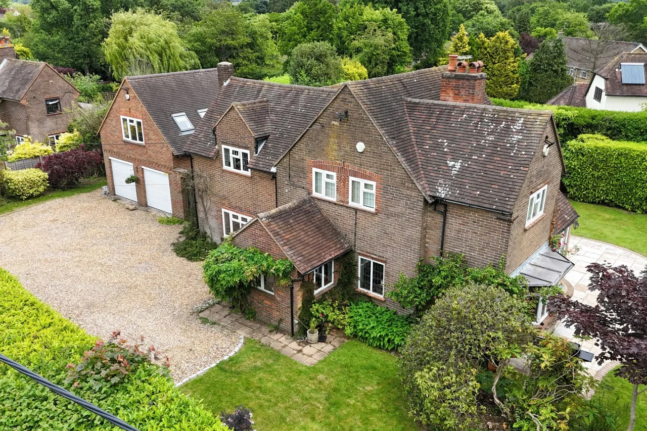 Broombarn Lane, Great Missenden, HP16, photo 51